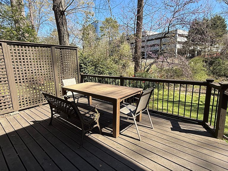 Chamblee deck