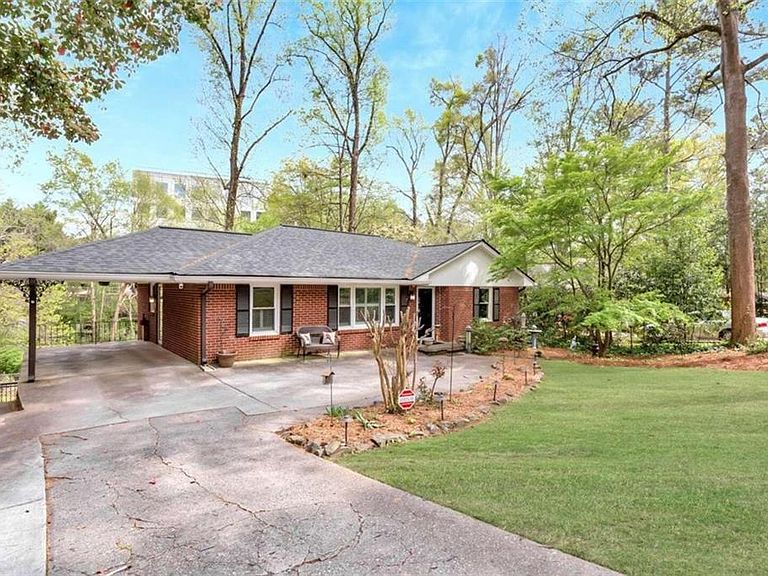 Chamblee exterior 2