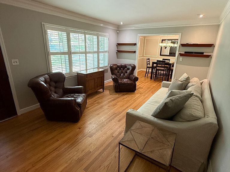 Chendr furnished living room